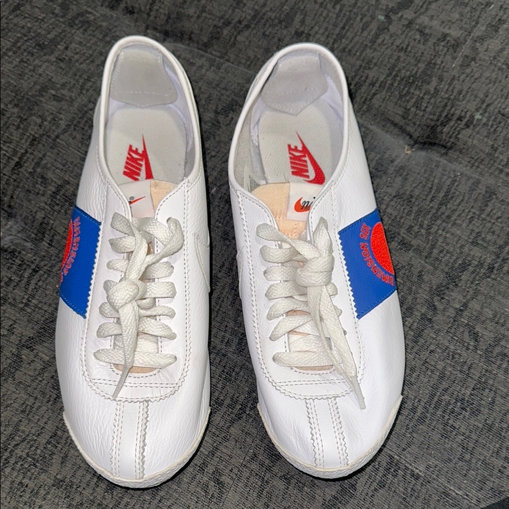 Nike White and Blue Sneakers